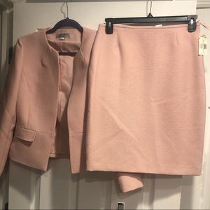 NWT Tahari 2 Piece Suit